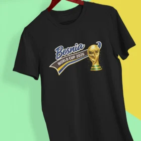 mockup-of-a-hand-holding-a-t-shirt-in-a-colorful-background-26735 (2) kopier